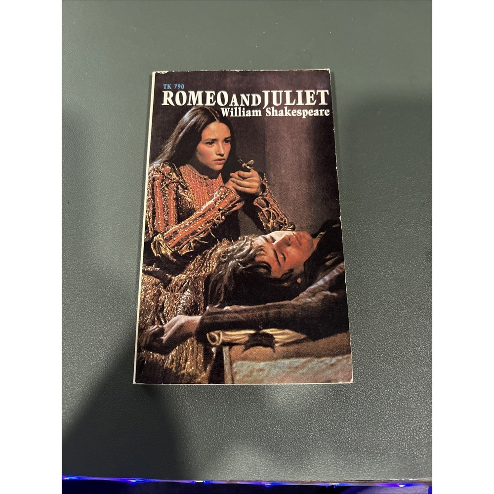 Romeo and Juliet William Shakespeare Vintage 1973 Scholastic Paperback TK 790